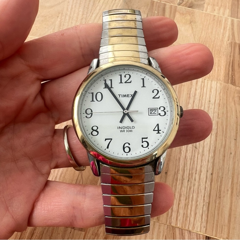 Timex men’s two toned easy reader watch NEW BATTERY